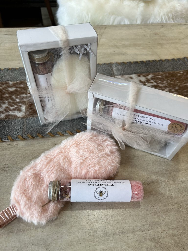 Sugar Plum Gift Set Eye Mask Salt & Soap